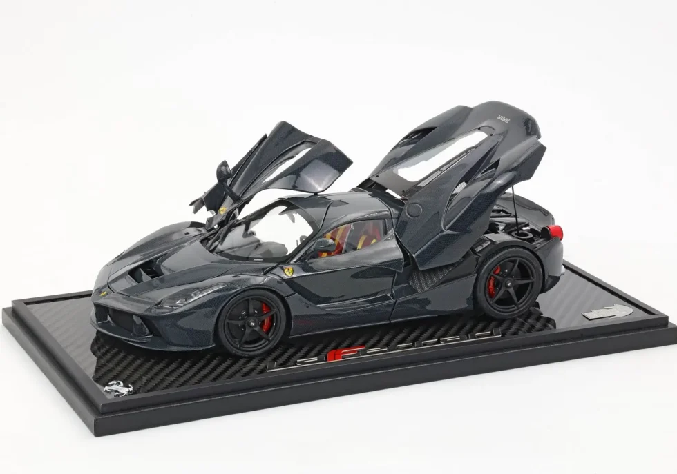 Mô hình xe Ferrari LaFerrari BBR 1:18 BBR182244ST