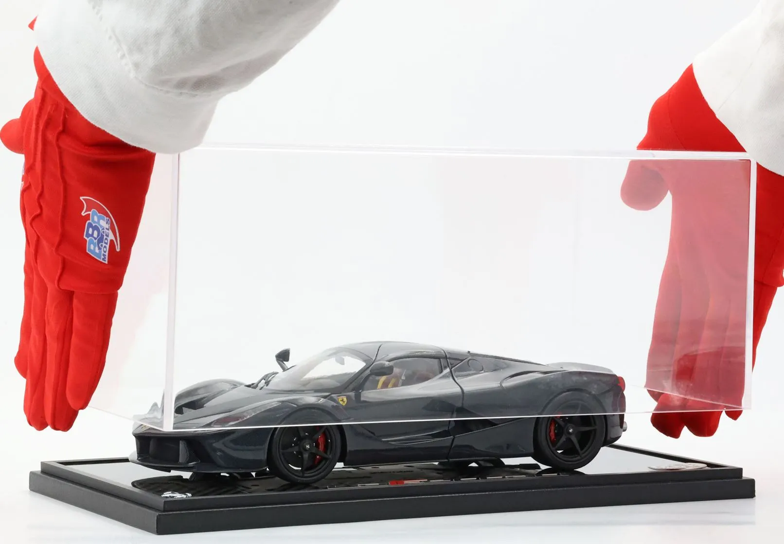 Mô hình xe Ferrari LaFerrari BBR 1:18 BBR182244ST