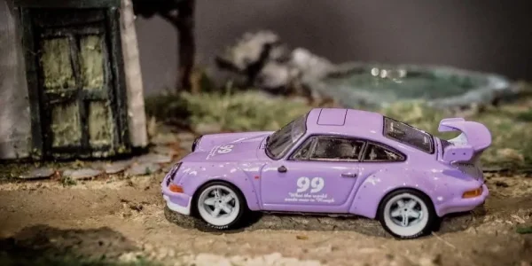 Xe mo hinh PORSCHE RWB BACKDATE 1:64