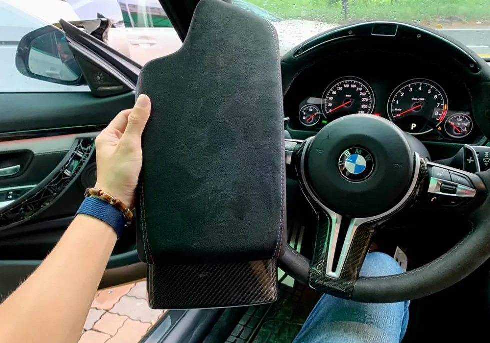 Vô lăng BMW Alcantara