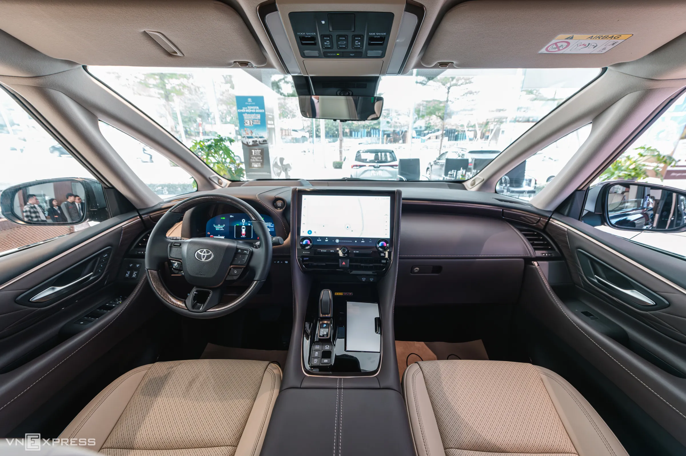 Nội thất Toyota Alphard 2024