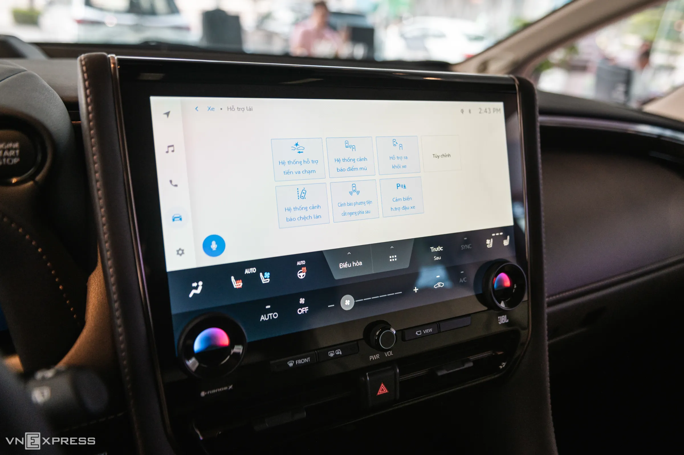 Nội thất Toyota Alphard 2024