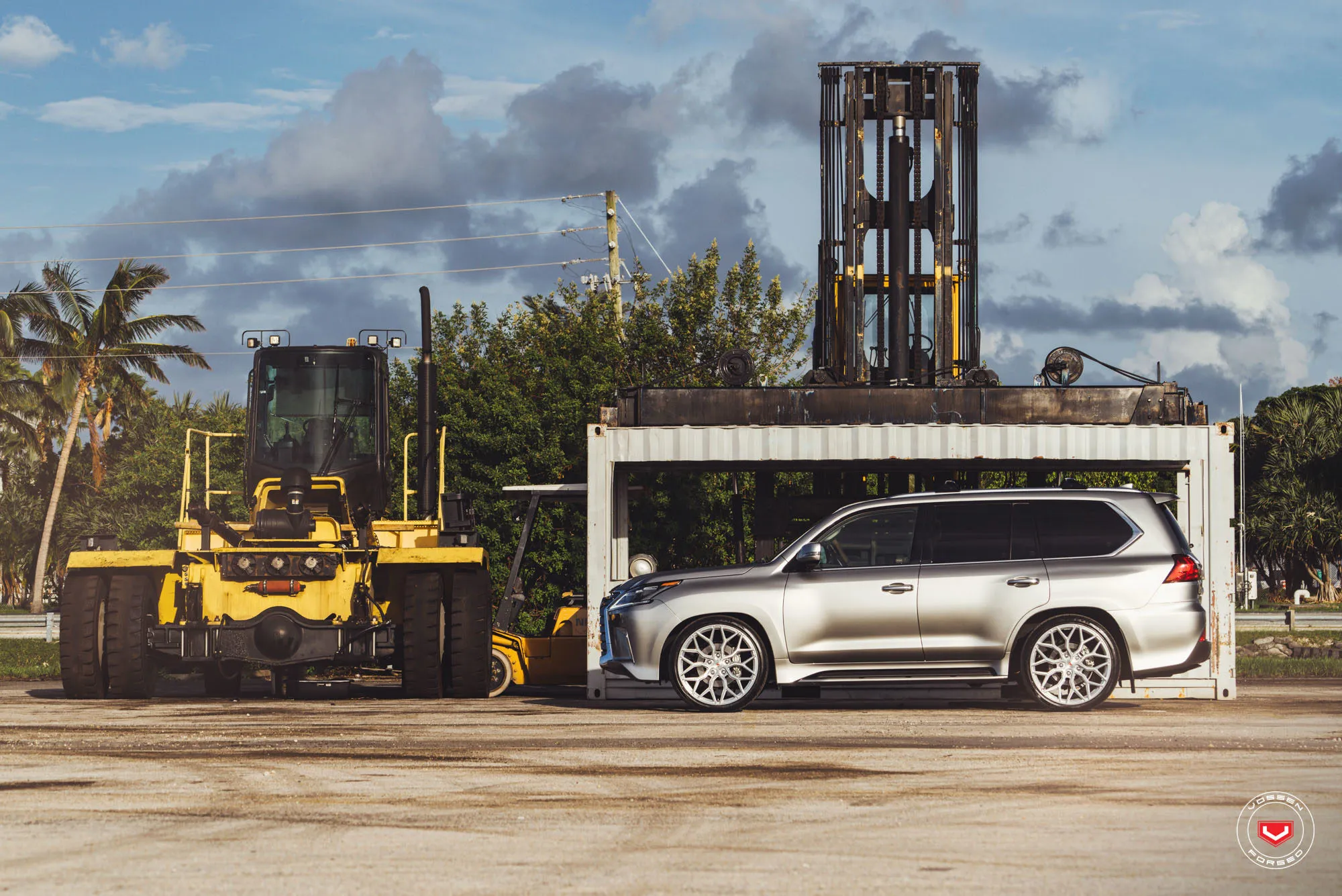 Lexus LX570 Vossen S17-01