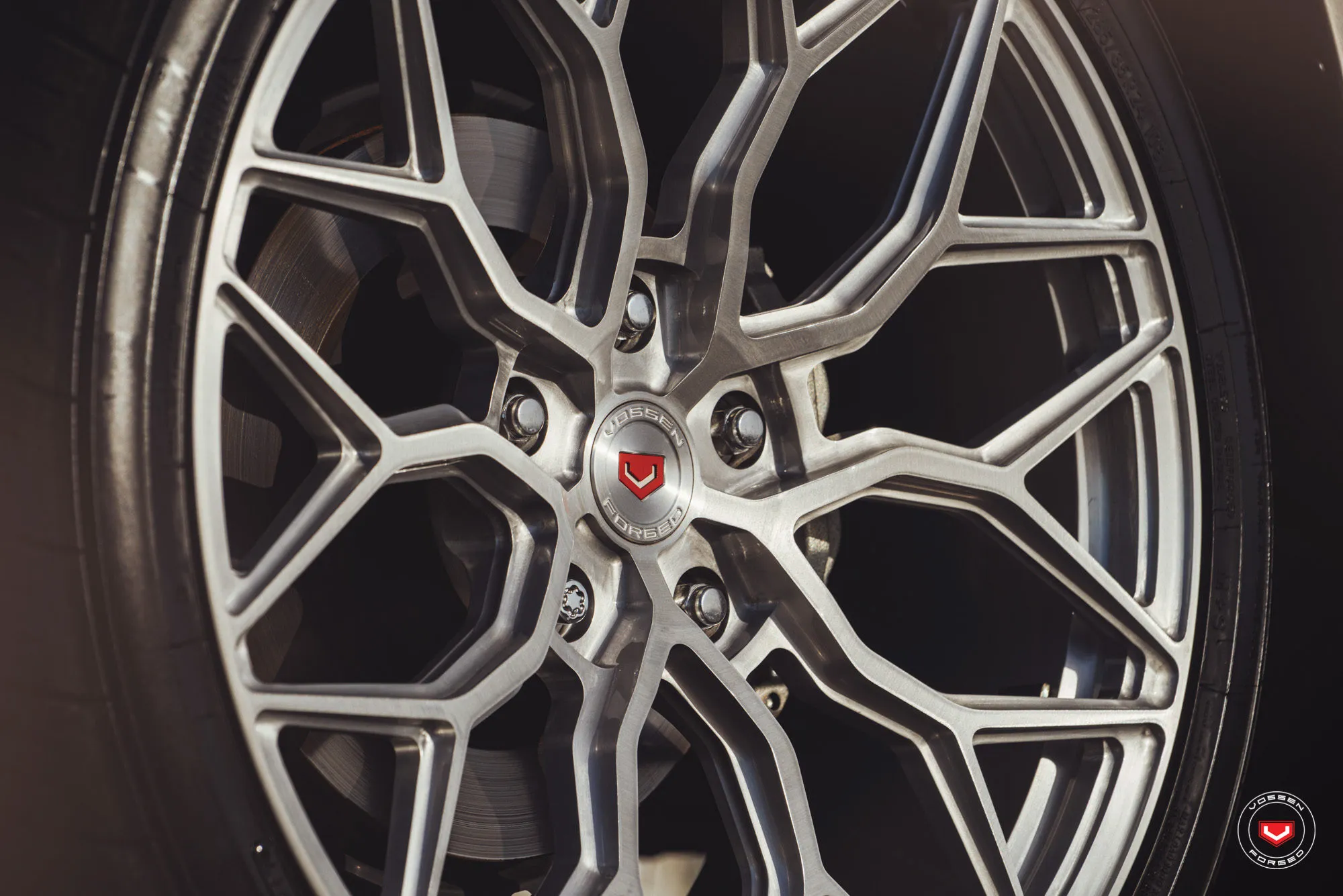 Lexus LX570 Vossen S17-01