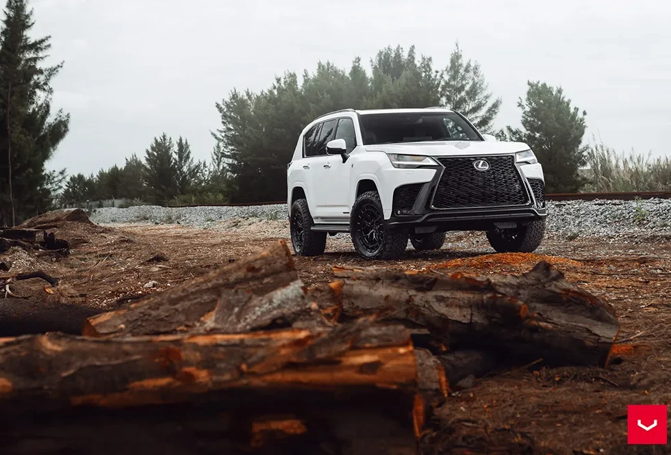 Lexus LX600 Vossen HFX-1 Gloss Black