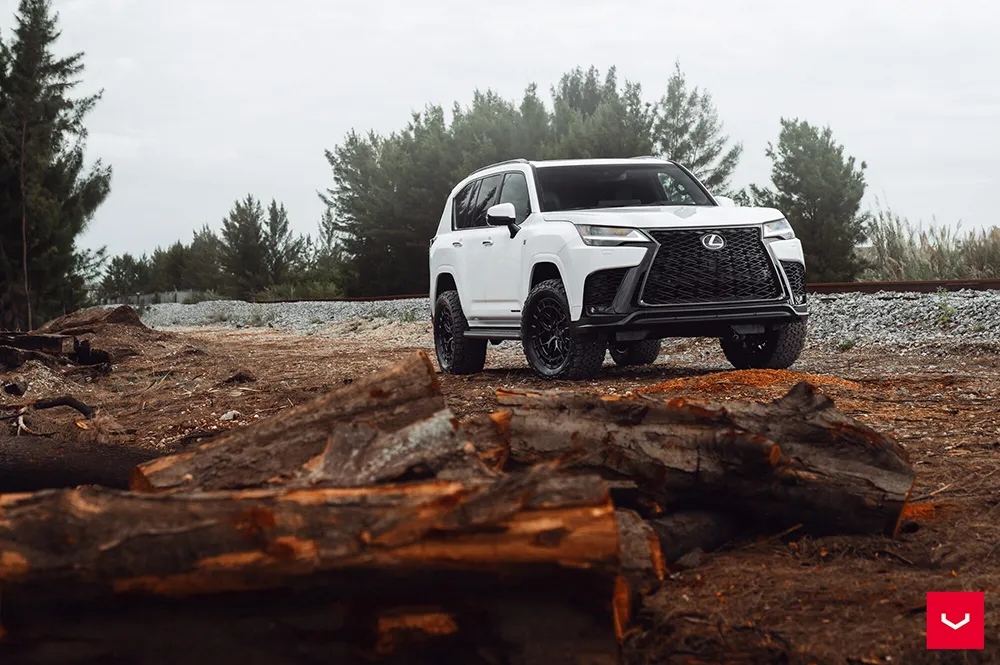 Lexus LX600 Vossen HFX-1 Gloss Black