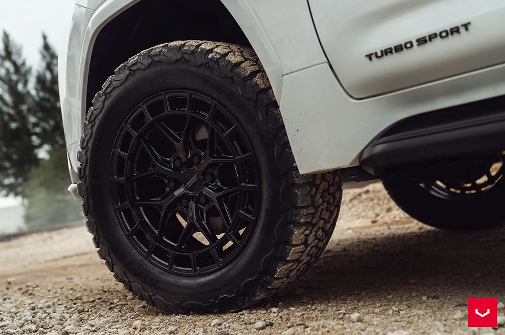 Lexus LX600 Vossen HFX-1 Gloss Black