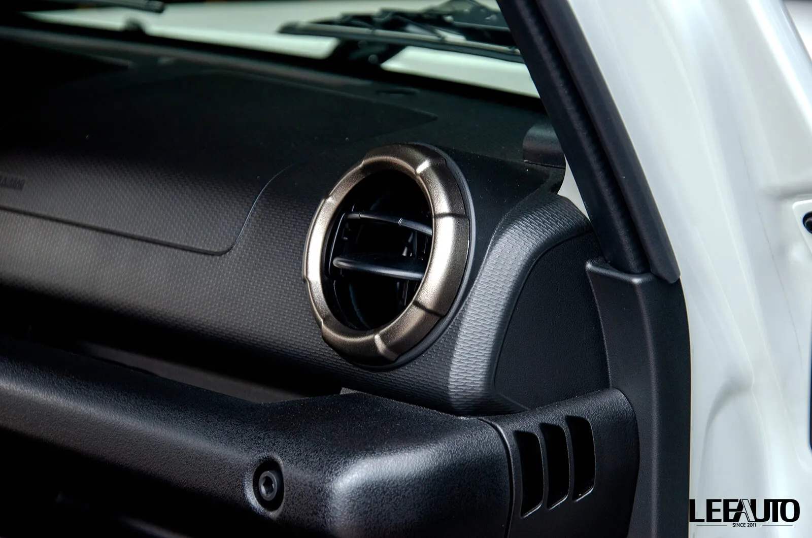 Noi That Suzuki Jimny Viet Nam