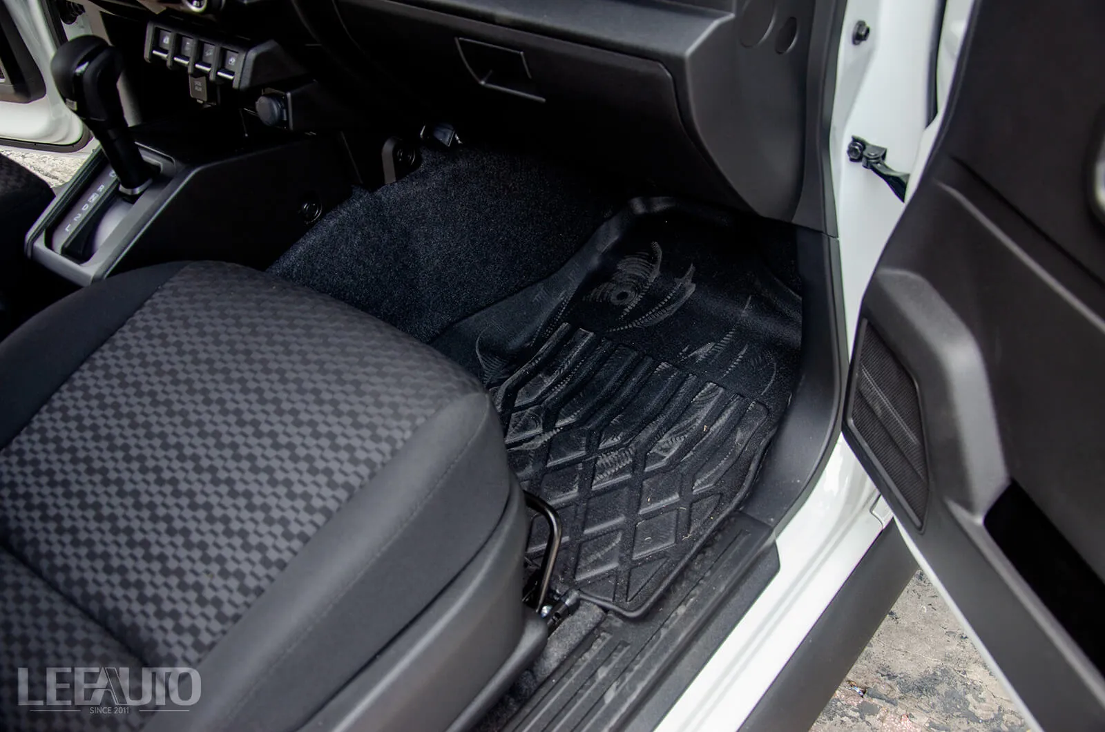Noi That Suzuki Jimny Viet Nam
