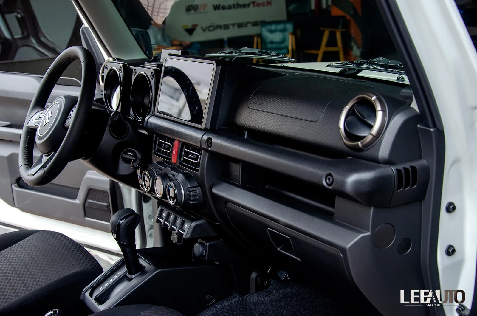 Noi That Suzuki Jimny Viet Nam