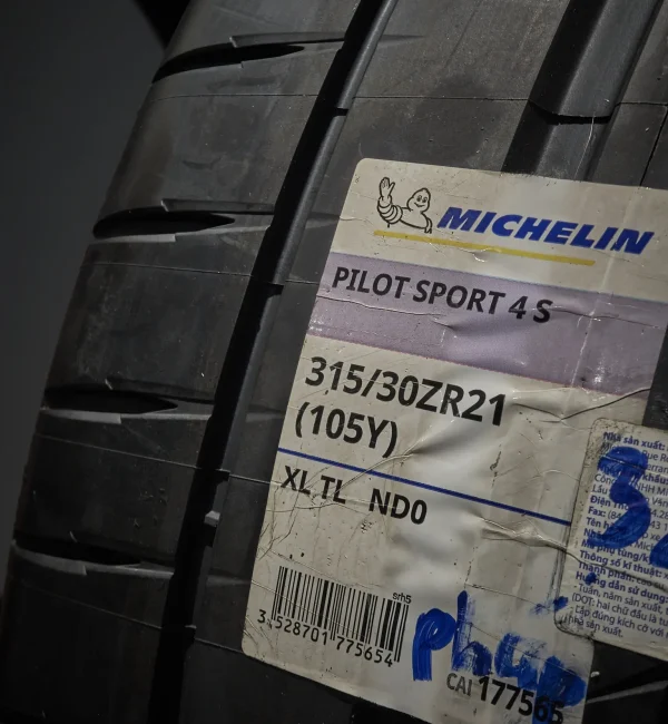 Lốp Michelin 275/35R21 & 315/30R21 PS4s