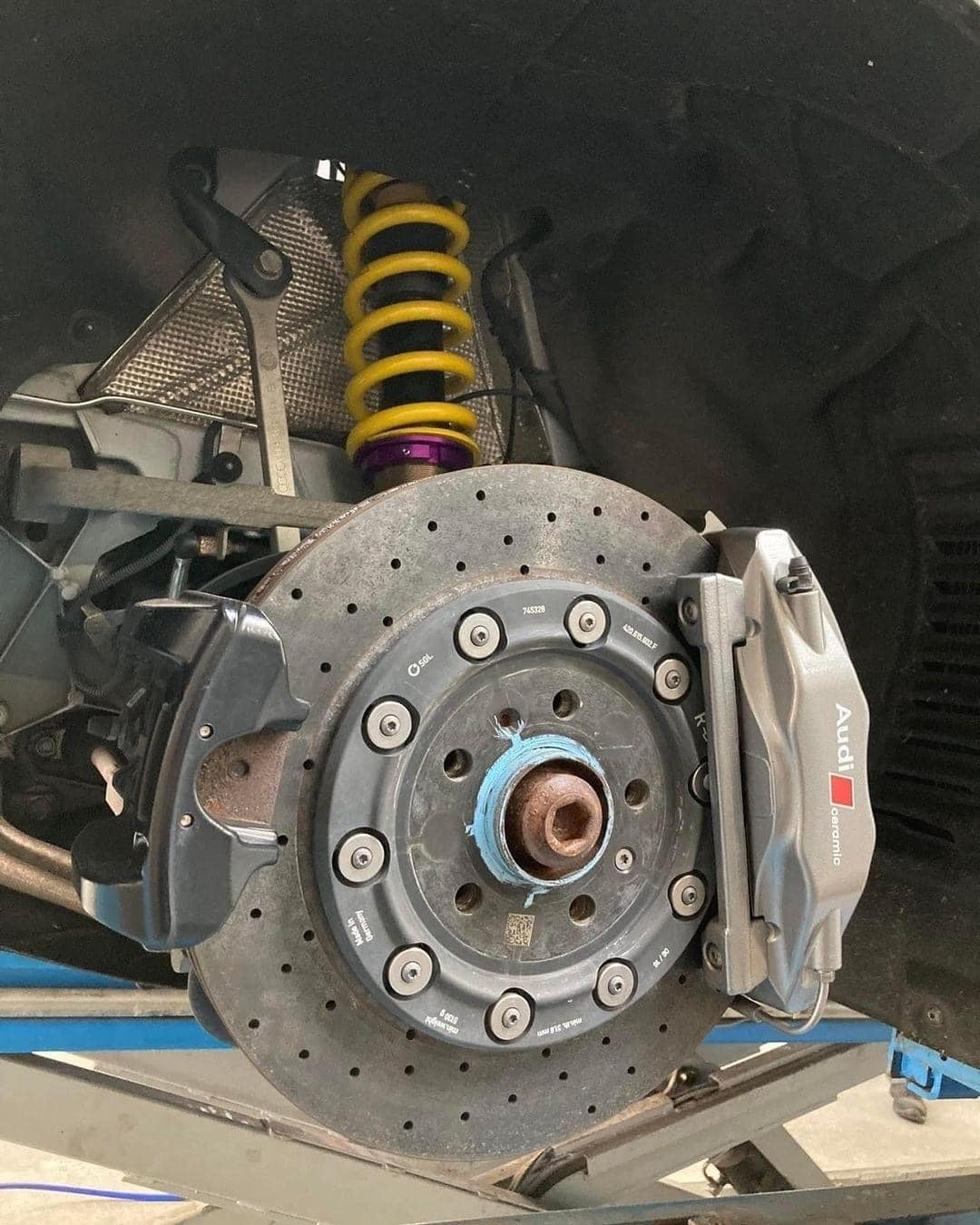 Audi R8 - KW Suspension -1