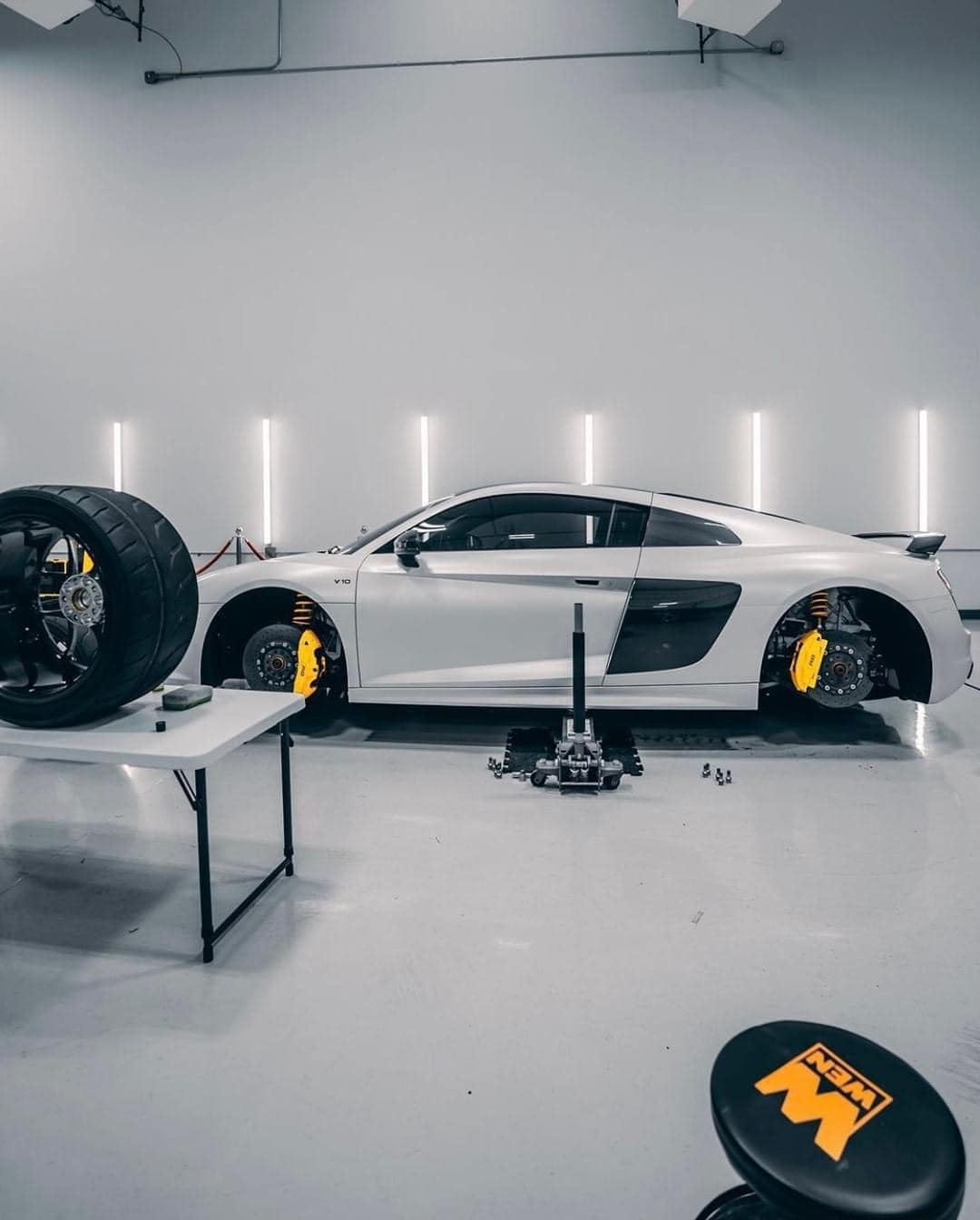 Audi R8 - KW Suspension -1