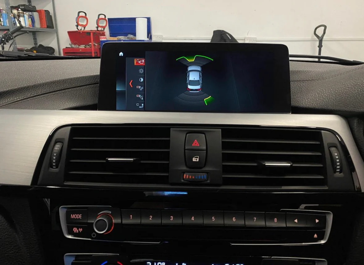 Hiển thị Cảm biến va chạm phía trước BMW