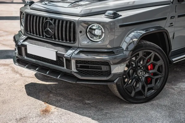 Mercedes G63 Exposed Carbon Wheel Arches