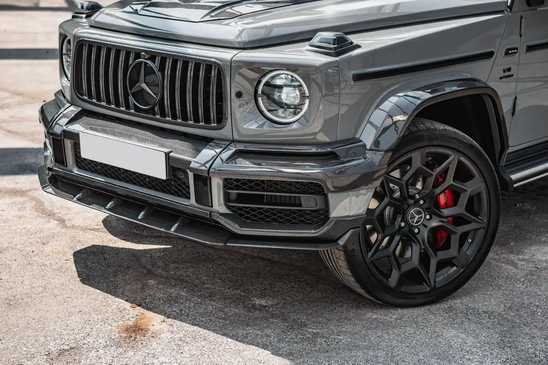 Mercedes G63 Exposed Carbon Wheel Arches