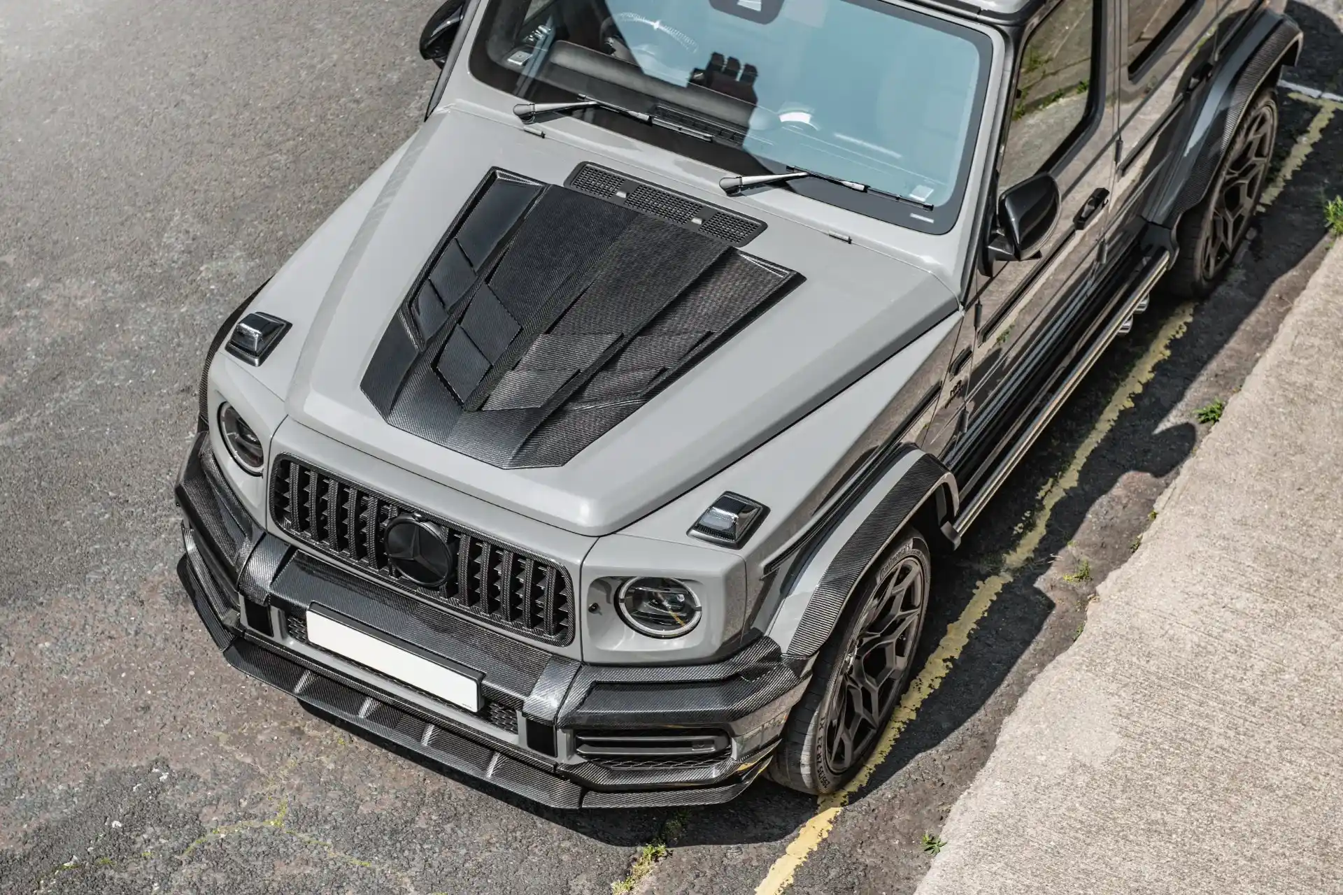 Mercedes G63 Exposed Carbon Wheel Arches