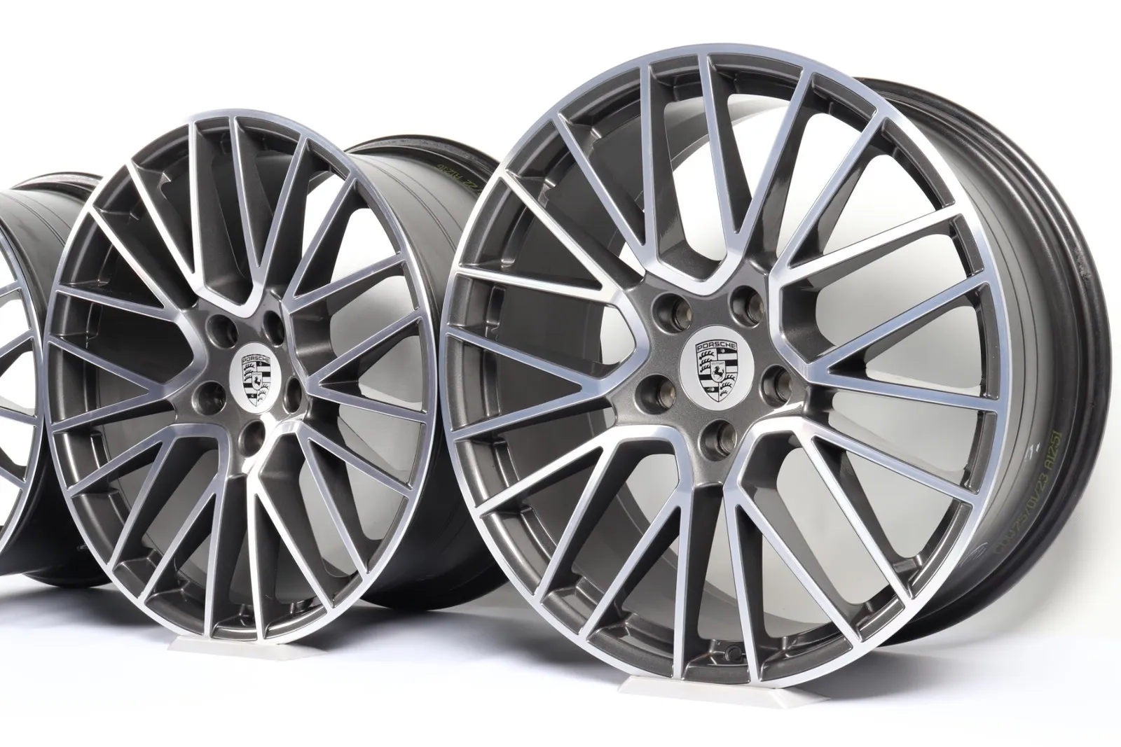 Porsche Cayenne E3 RS Spyder Design 9Y06