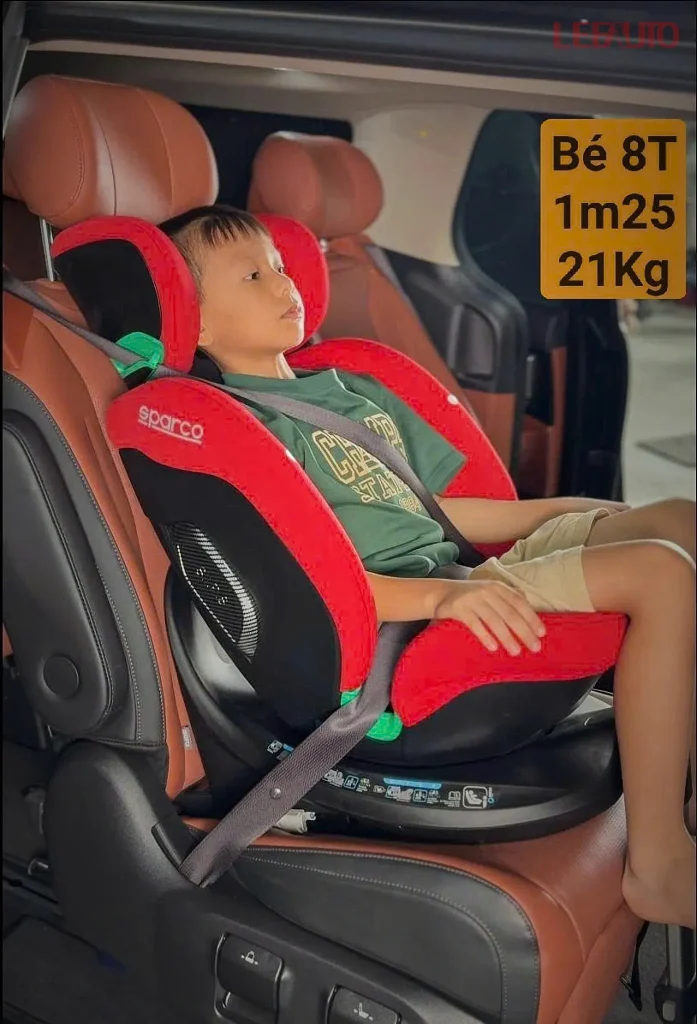 Sparco SK7000I BK:RD Ghe tre em