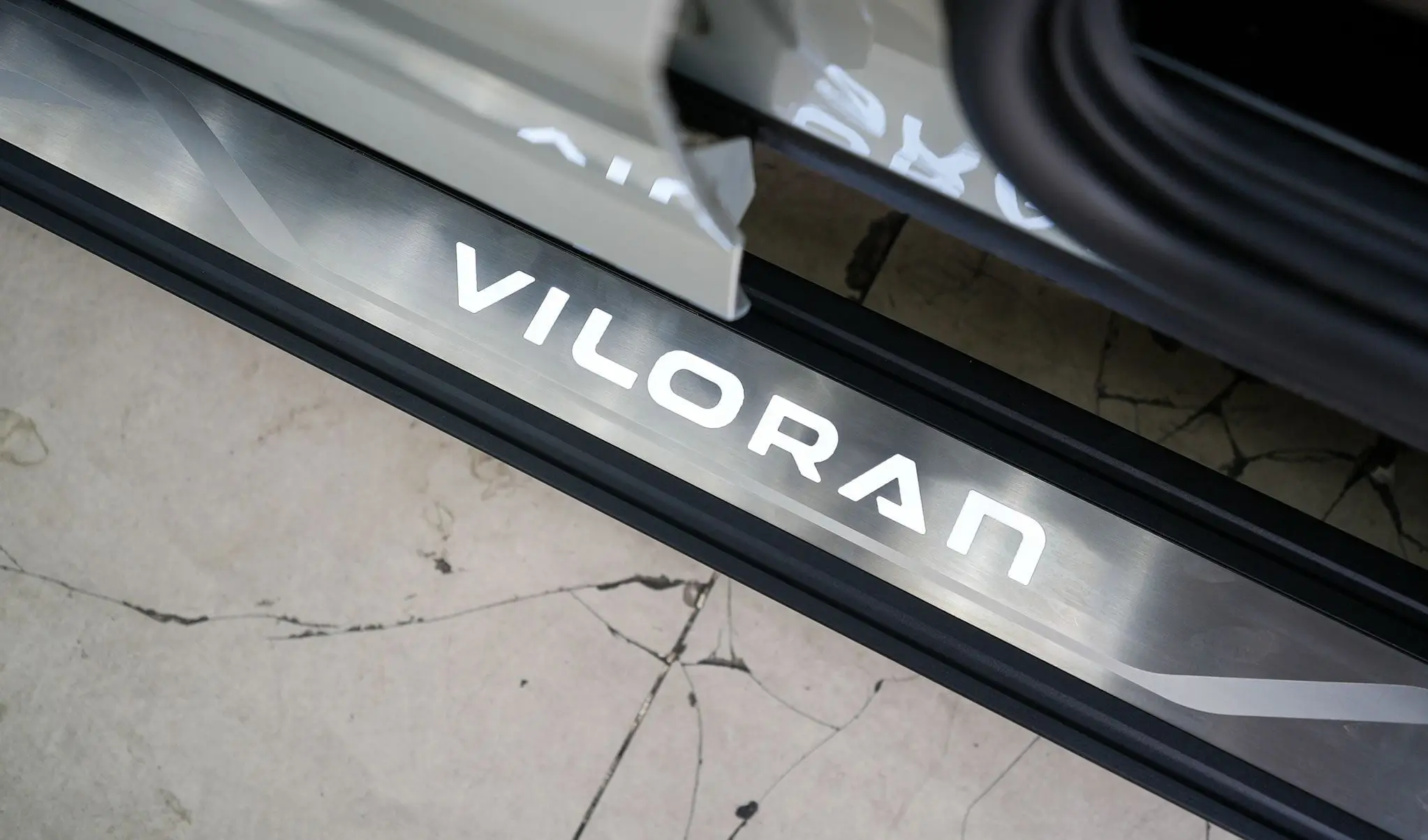 Bệ bước điện Volkswagen Viloren