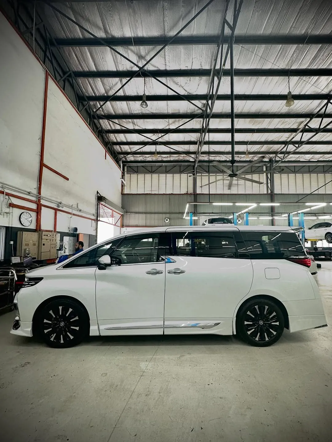 Toyota Alphard (AGH40) KW V3 Levelling Coilovers