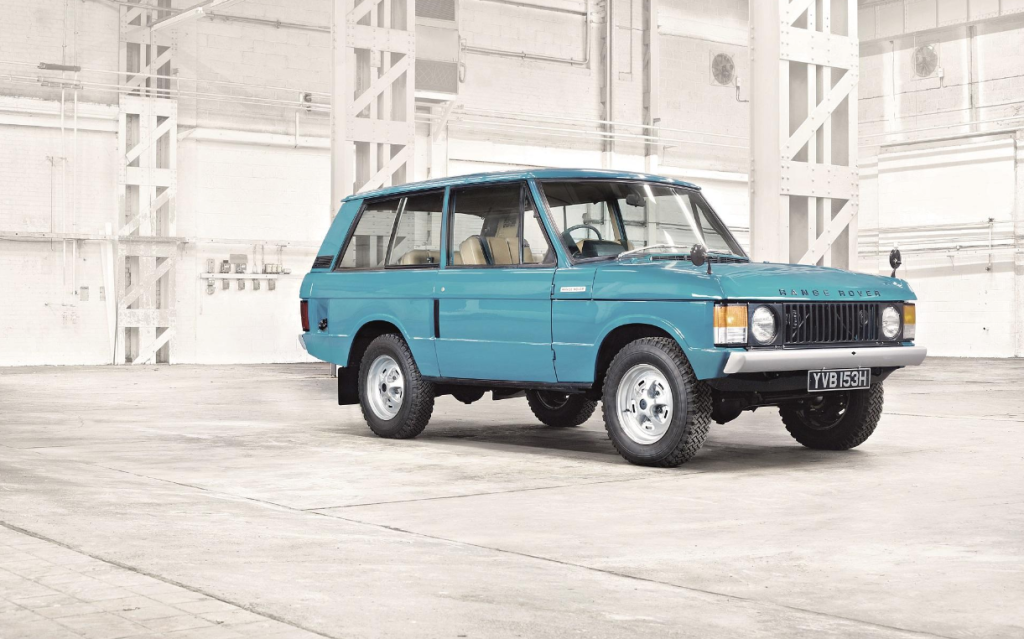 Range Rover, một trong những dòng xe của Land Rover, được giới thiệu lần đầu tiên vào năm 1970 và trở thành chiếc xe SUV hạng sang đầu tiên trên thế giới.