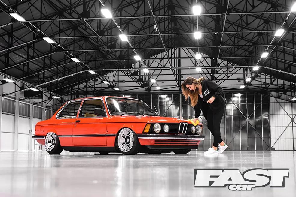 BMW-E21-The Ultimate Driving Machine2