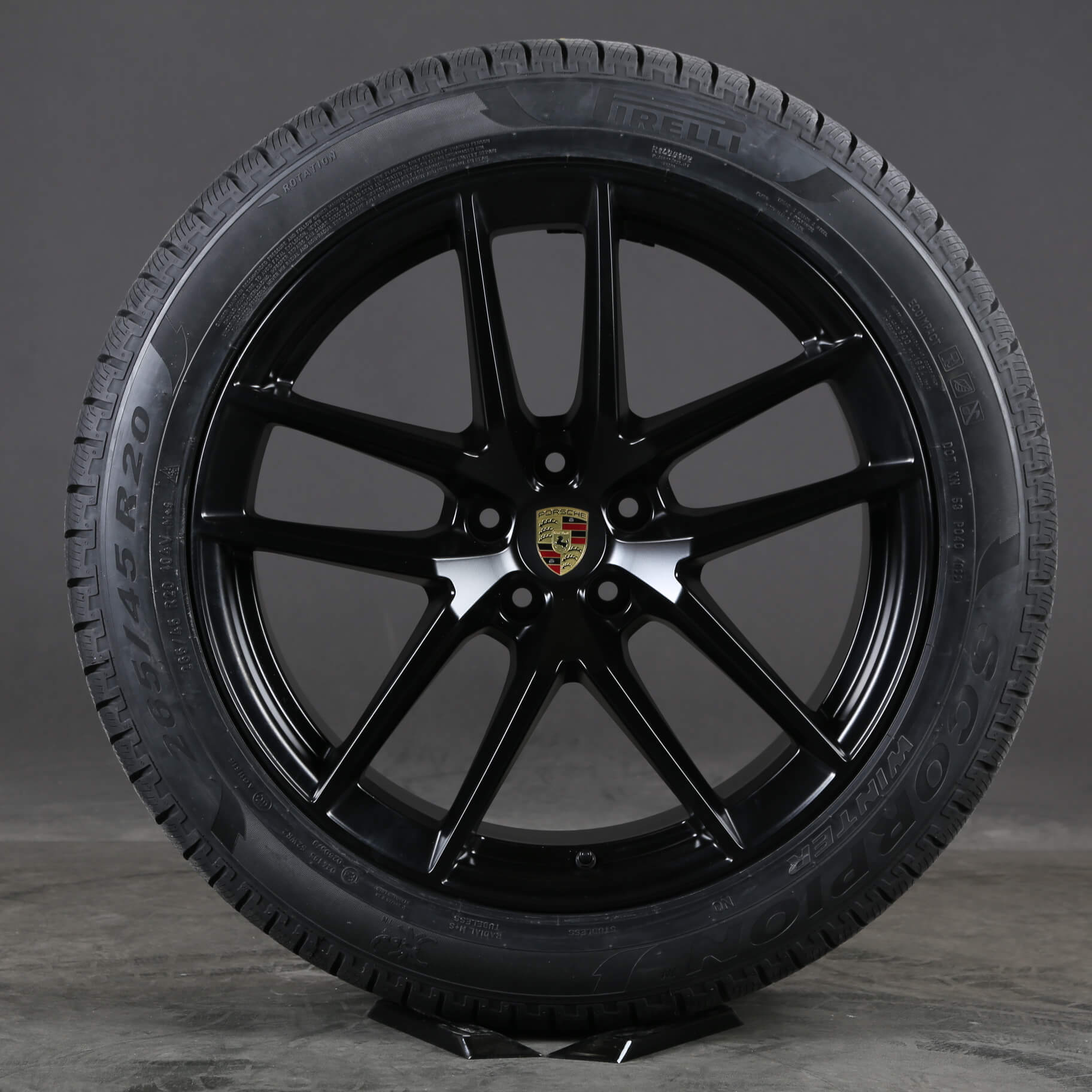 Porsche 20-inch Macan S wheels